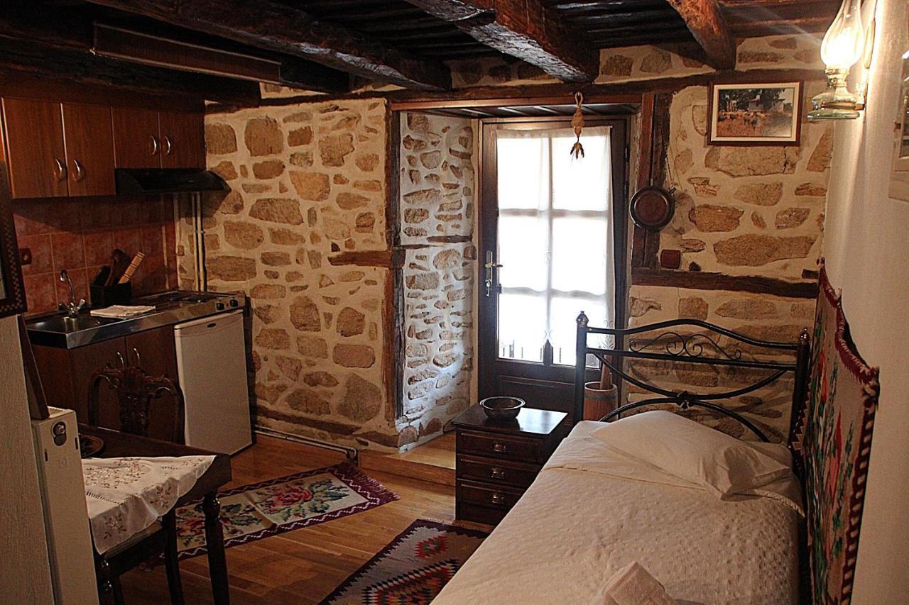 Τα Κωνστανταδικα Apartment อาร์ไนยา ภายนอก รูปภาพ